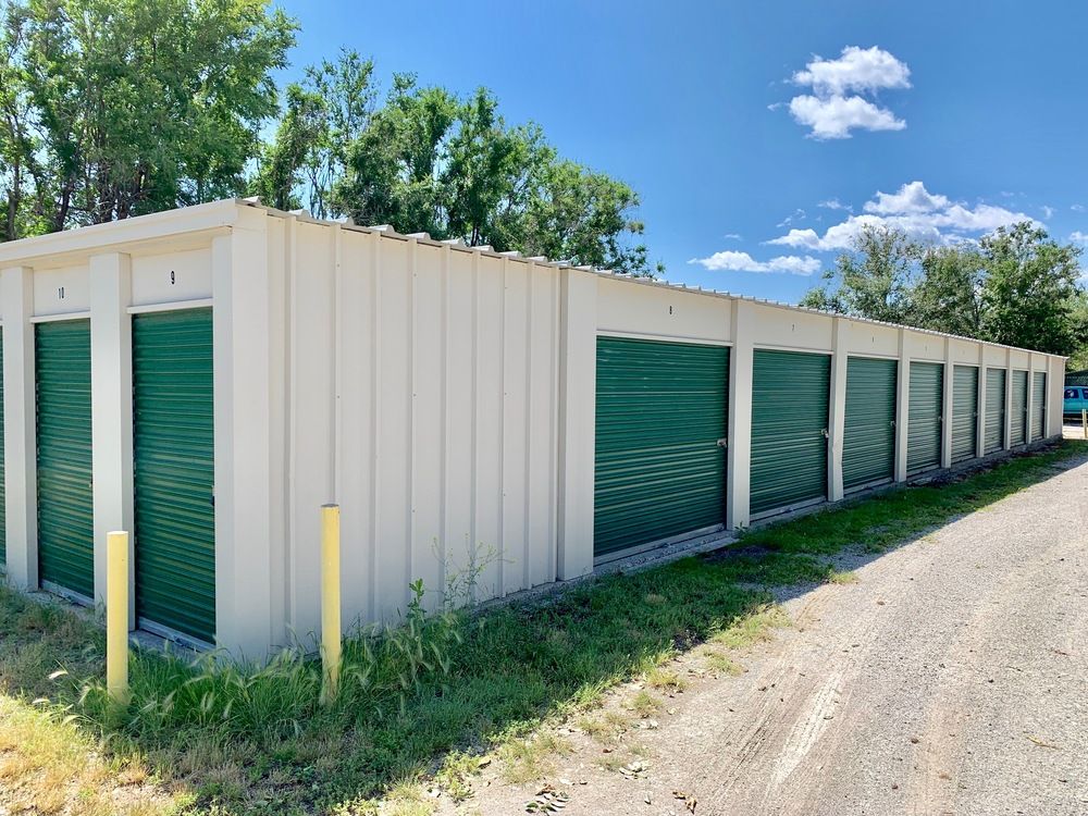 Tahoe Acres: 704 N Front St, Townsend, MT 59644